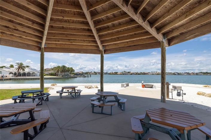 Image No.42-2 Bed Property for sale