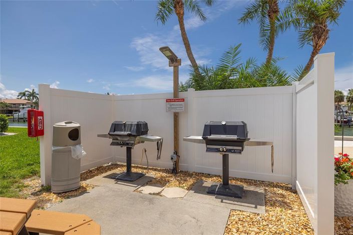 Image No.43-2 Bed Property for sale