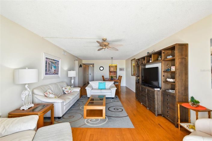 Image No.14-2 Bed Property for sale