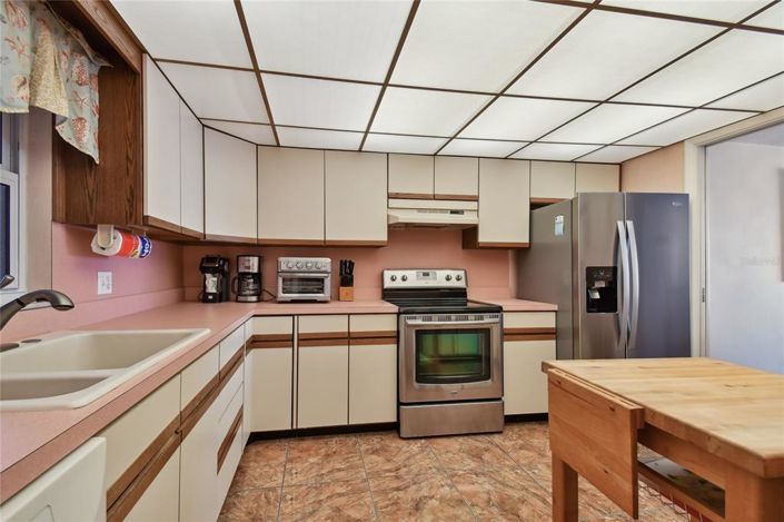 Image No.19-2 Bed Property for sale