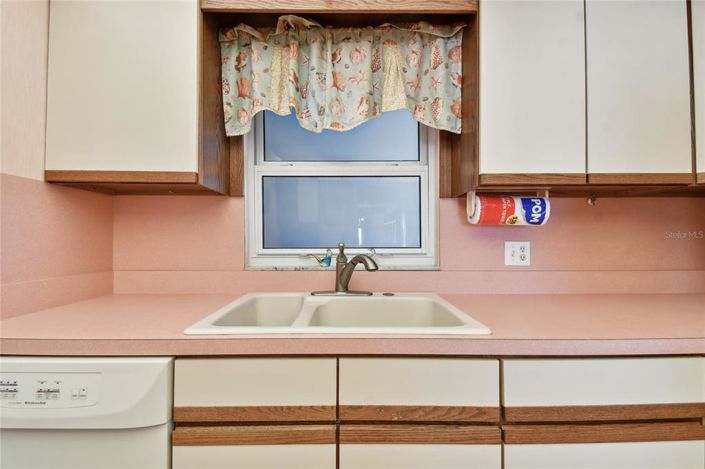 Image No.21-2 Bed Property for sale