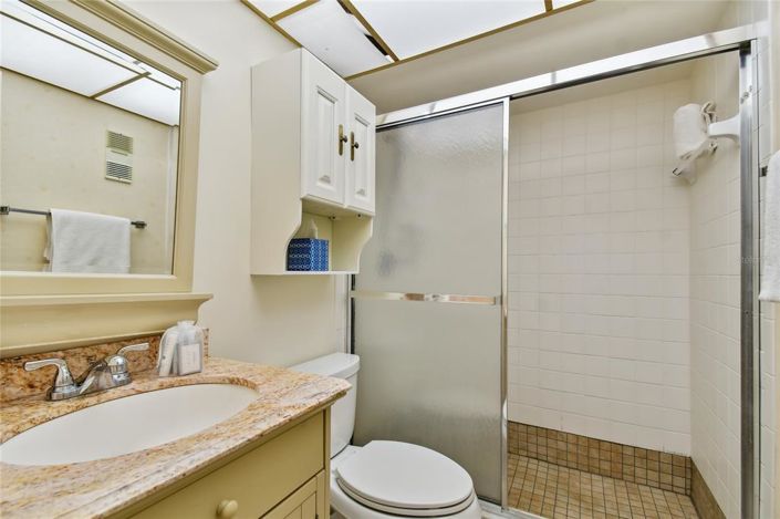 Image No.27-2 Bed Property for sale