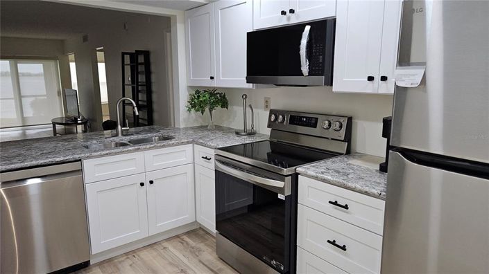 Image No.5-2 Bed Property for sale