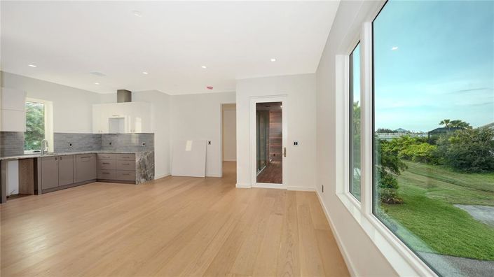 Image No.31-5 Bed Property for sale