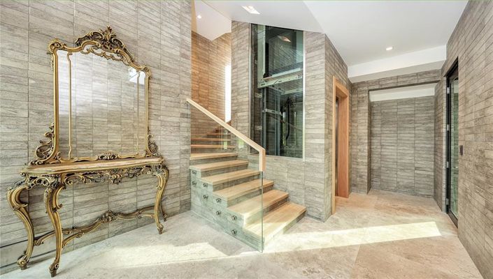 Image No.6-5 Bed Property for sale