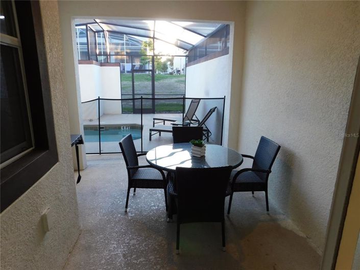 Image No.13-4 Bed Townhouse for sale