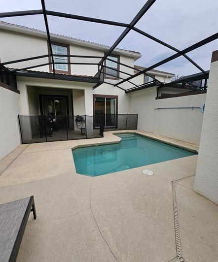 Image No.17-4 Bed Townhouse for sale