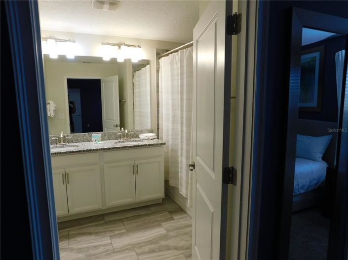 Image No.28-4 Bed Townhouse for sale