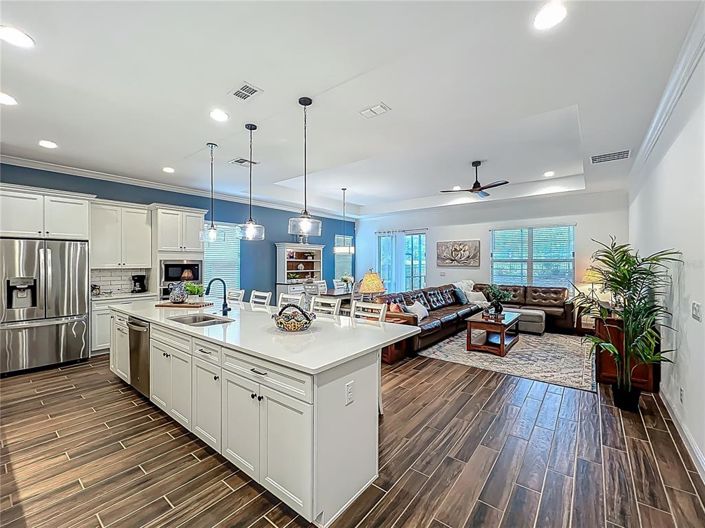 Image No.13-3 Bed Property for sale