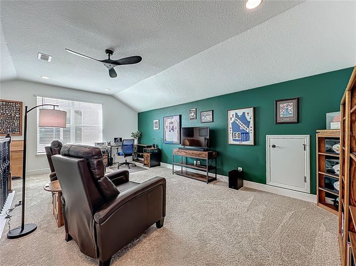 Image No.40-3 Bed Property for sale