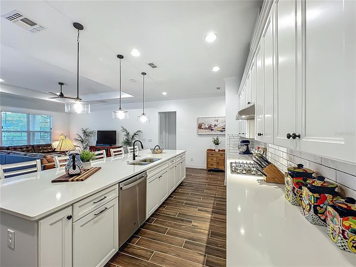 Image No.8-3 Bed Property for sale