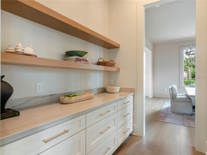 Image No.18-4 Bed Property for sale