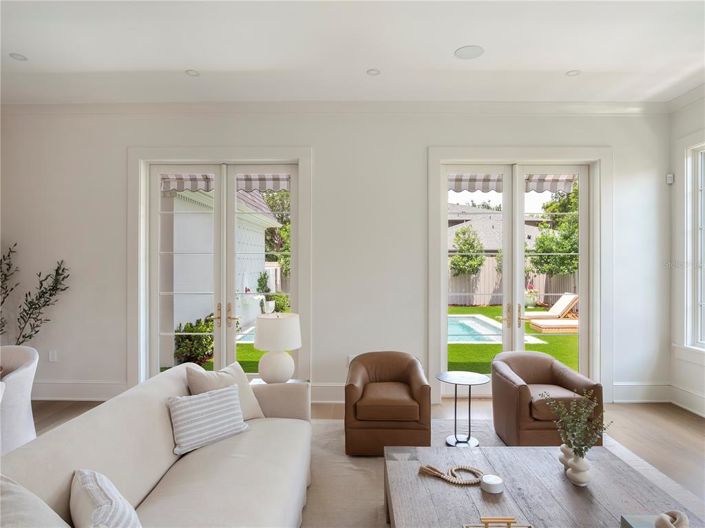 Image No.21-4 Bed Property for sale