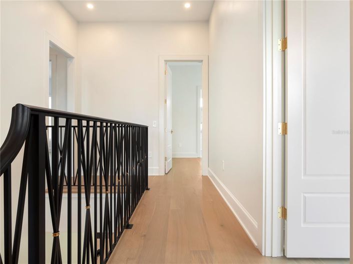 Image No.25-4 Bed Property for sale