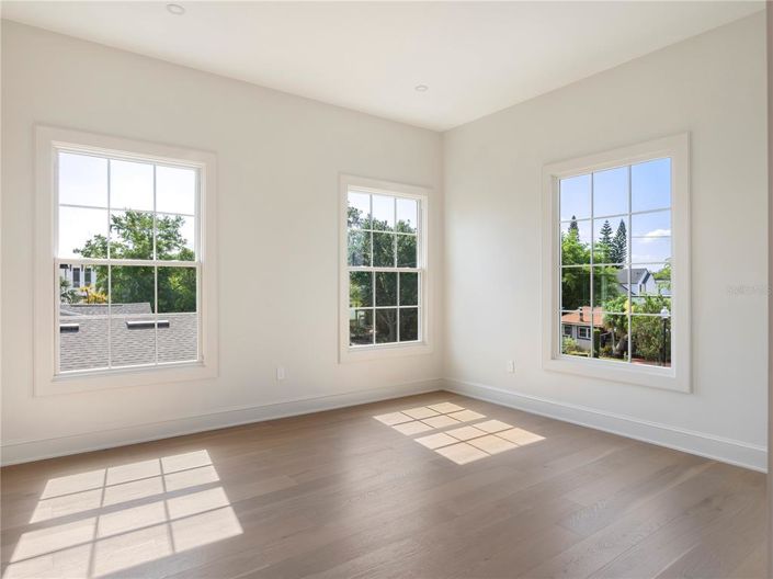 Image No.37-4 Bed Property for sale