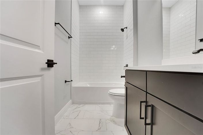 Image No.10-4 Bed Property for sale