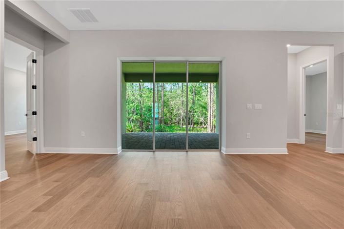 Image No.17-4 Bed Property for sale