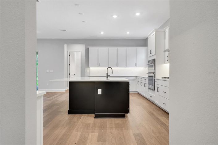 Image No.26-4 Bed Property for sale