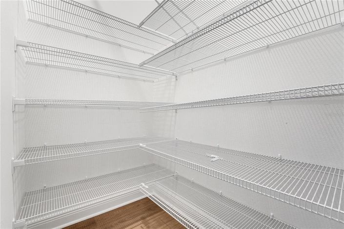 Image No.28-4 Bed Property for sale