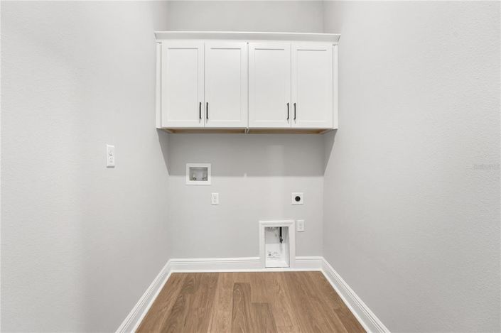 Image No.30-4 Bed Property for sale