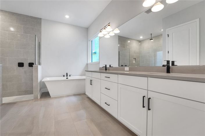 Image No.42-4 Bed Property for sale