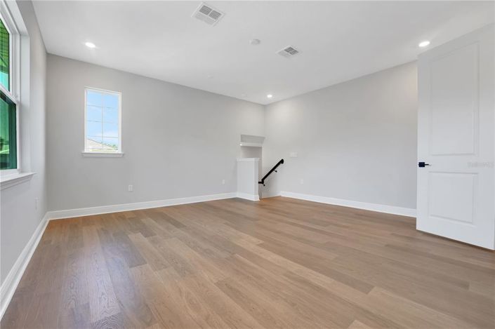 Image No.56-4 Bed Property for sale