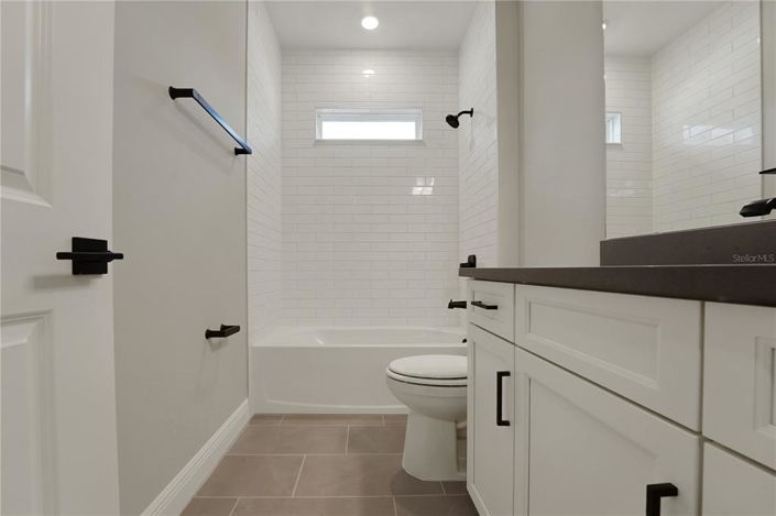 Image No.2-6 Bed Property for sale