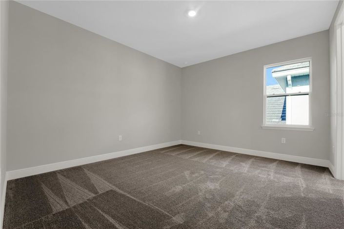 Image No.21-6 Bed Property for sale