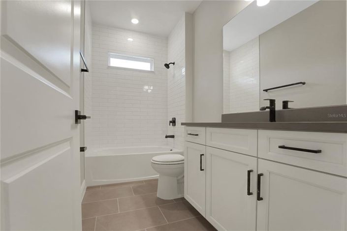 Image No.3-6 Bed Property for sale