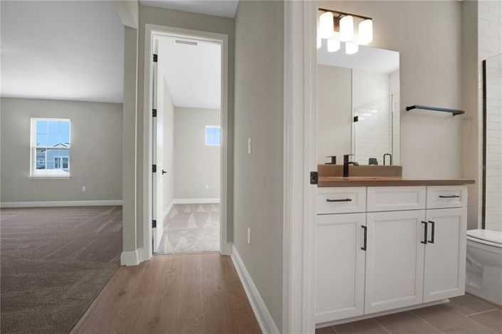 Image No.32-6 Bed Property for sale