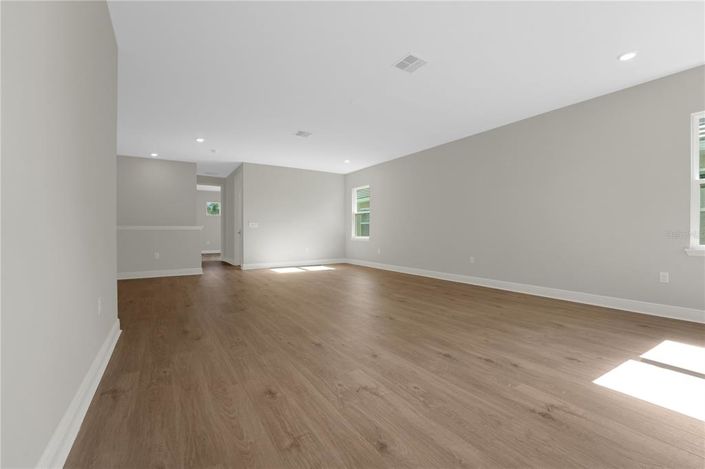 Image No.34-6 Bed Property for sale