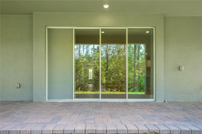 Image No.37-6 Bed Property for sale