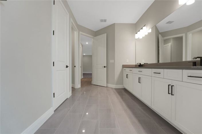 Image No.53-6 Bed Property for sale