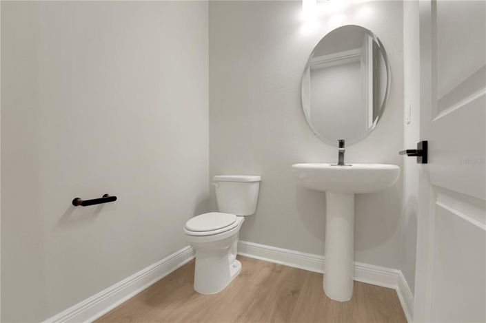 Image No.67-6 Bed Property for sale