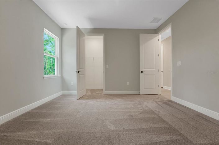 Image No.9-6 Bed Property for sale