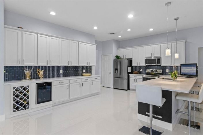 Image No.11-4 Bed Property for sale