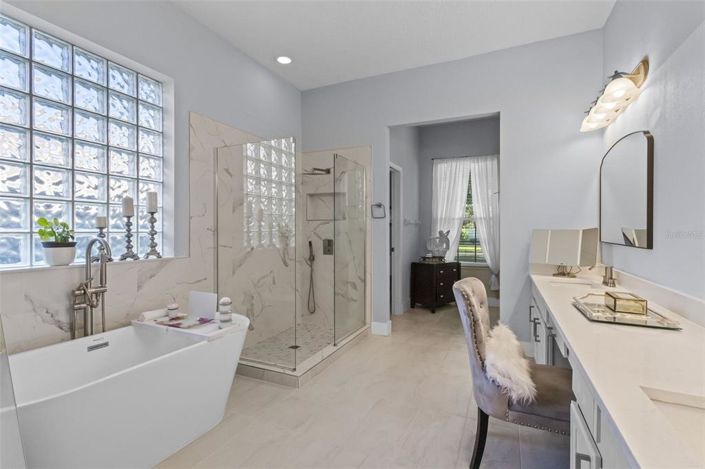 Image No.20-4 Bed Property for sale