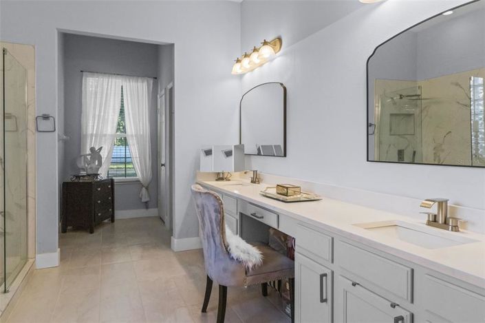 Image No.21-4 Bed Property for sale