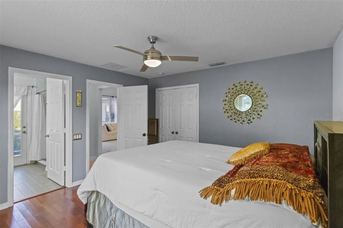 Image No.26-4 Bed Property for sale