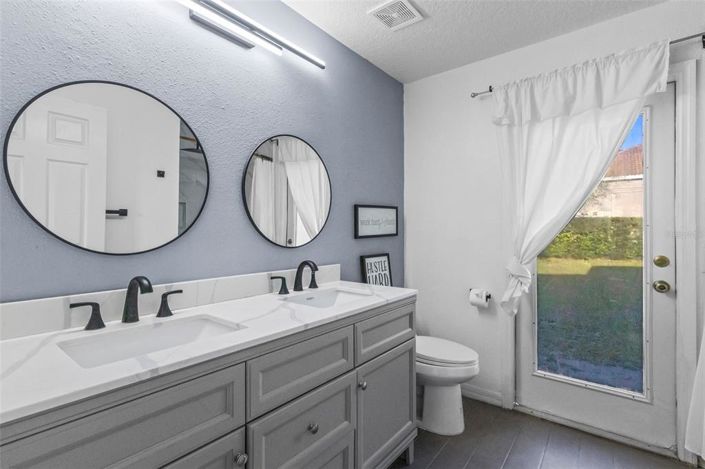 Image No.28-4 Bed Property for sale