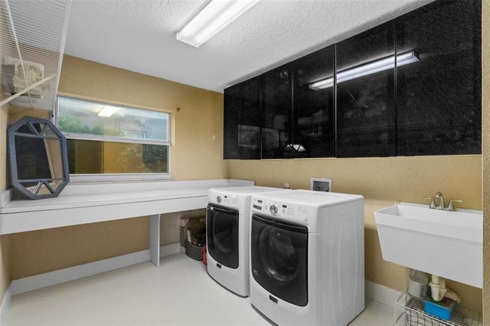 Image No.38-4 Bed Property for sale