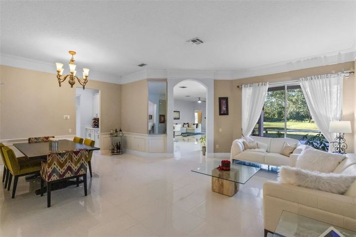 Image No.8-4 Bed Property for sale