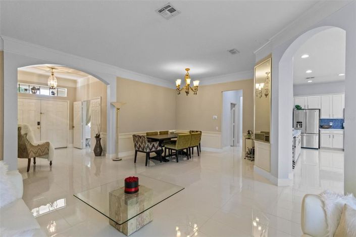 Image No.9-4 Bed Property for sale