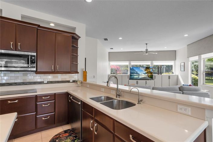 Image No.15-4 Bed Property for sale