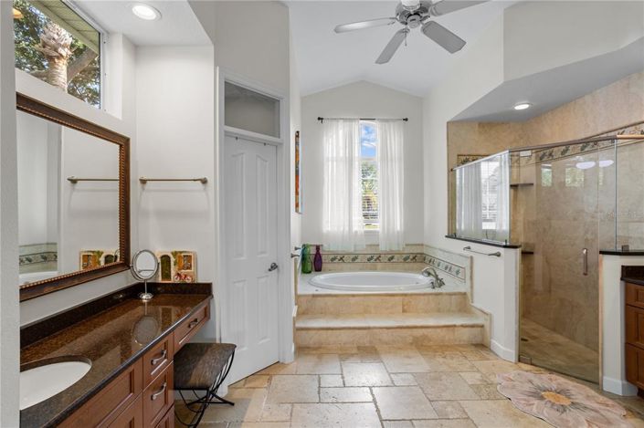 Image No.26-4 Bed Property for sale