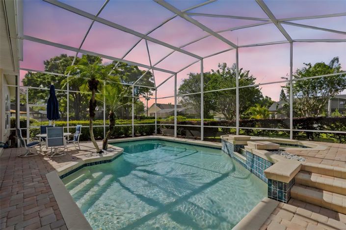 Image No.4-4 Bed Property for sale