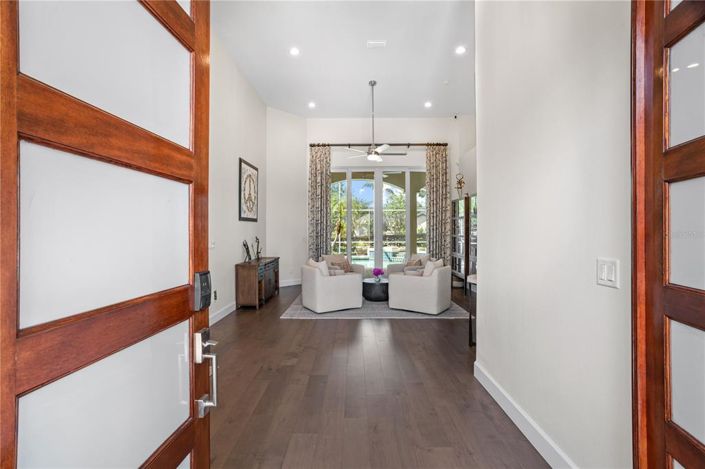 Image No.5-4 Bed Property for sale