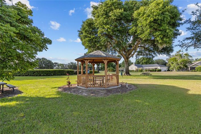 Image No.60-4 Bed Property for sale