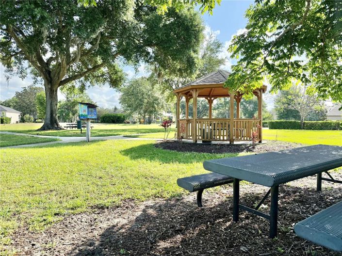 Image No.61-4 Bed Property for sale