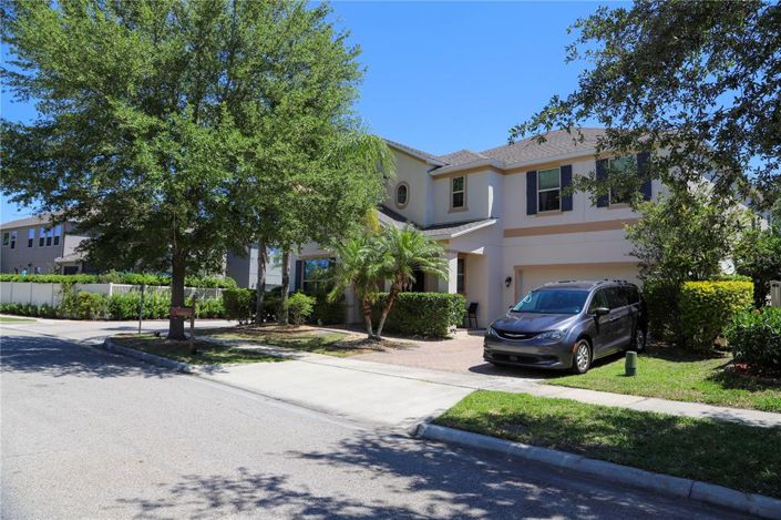 Image No.1-5 Bed Property for sale